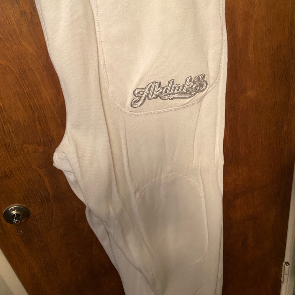 Akademiks Cream Joggers with Logo Detail